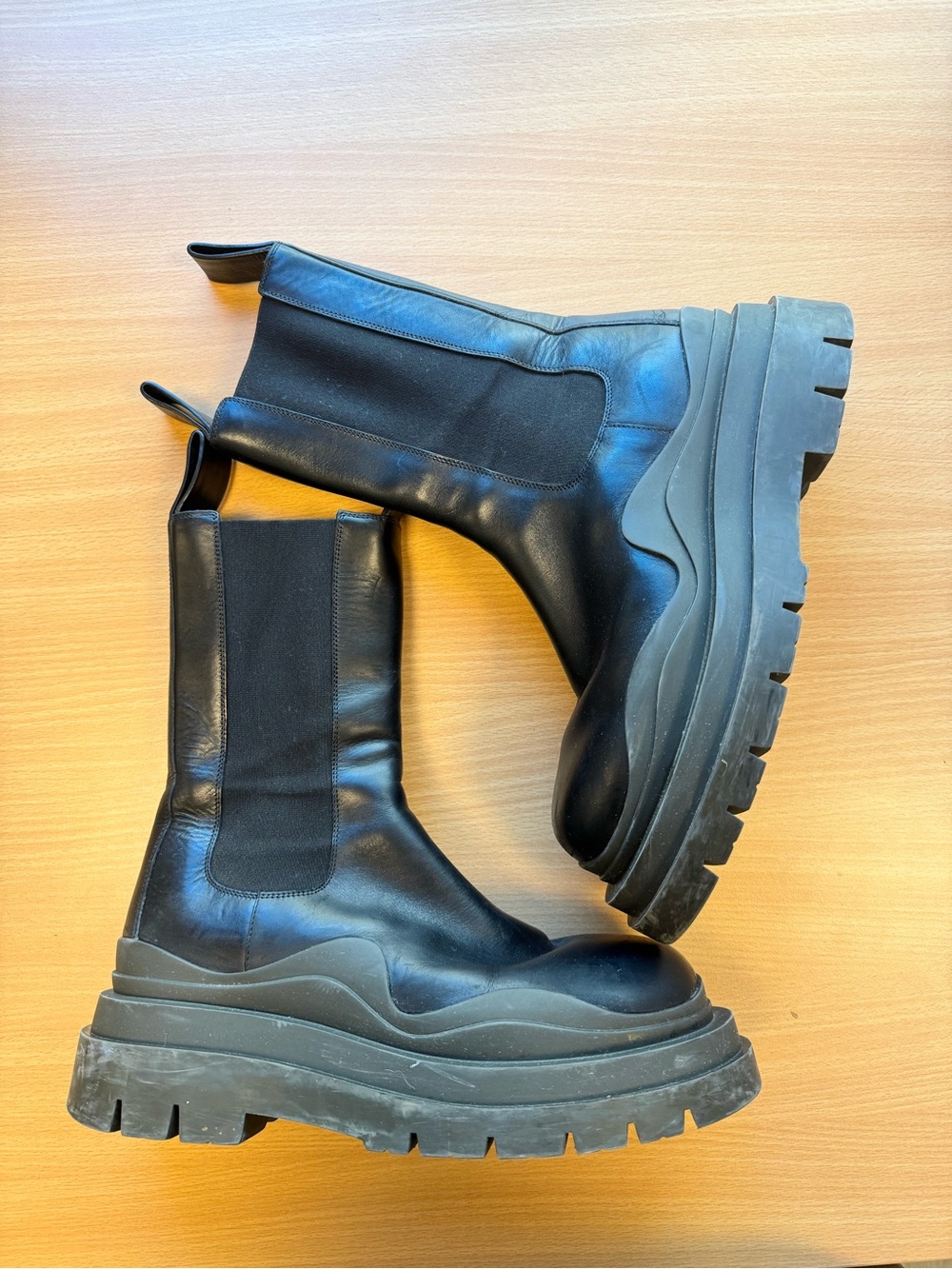 Bottega Veneta Black Leather Tire Chelsea Boots Chunky Sole